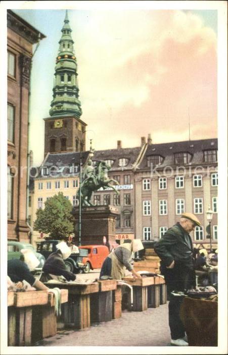Kobenhavn Statue Bishof Absalon Founder Copenhage