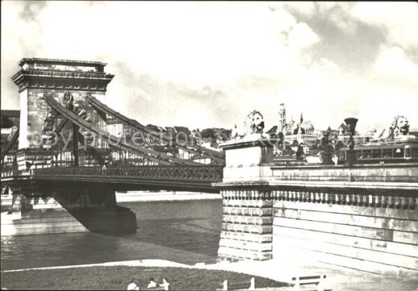 Budapest Kettenbrücke St. Matyas Kirche