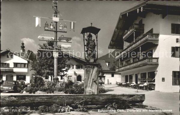 Ruhpolding Dorfplatz Marienbrunnen