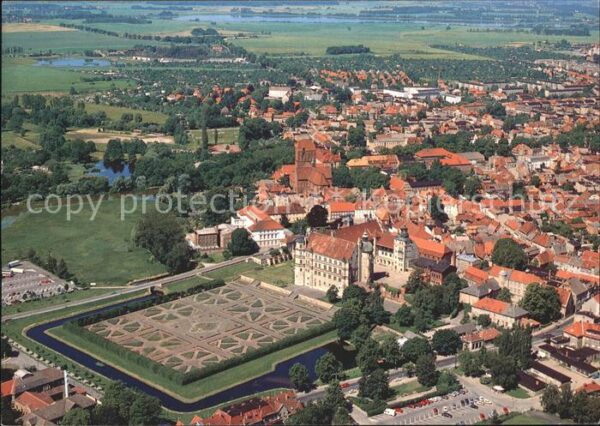Guestrow Mecklenburg Vorpommern Fliegeraufnahme Schlossgarten