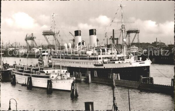Dampfer Oceanliner Hamburg Hafen