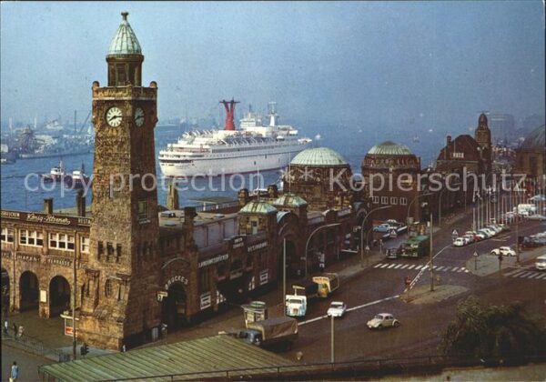 Dampfer Oceanliner Hamburg St. Pauli Landungsbrücken