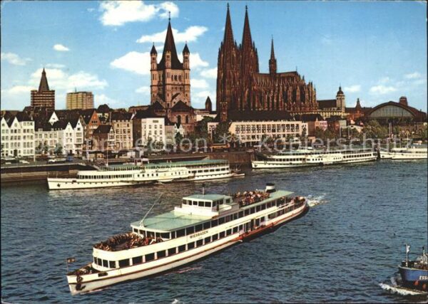 Motorschiffe Wiesbaden Köln am Rhein Dom Dampferanle