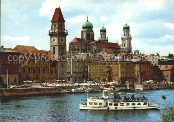 Passau Donau Dom Motorschiff Batavia