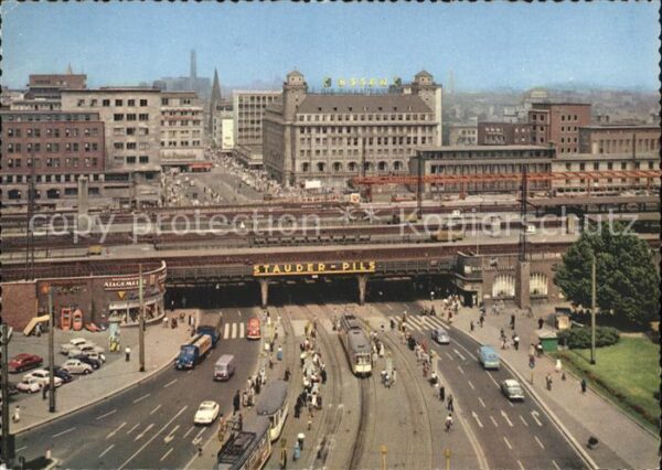 Essen Ruhr Freiheit mit Bahnhofsvorplatz