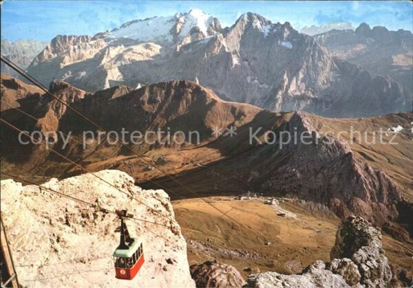 Dolomiten Seilbahn Passo Pordoi