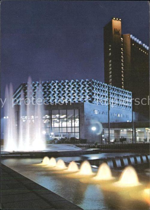 Karl-Marx-Stadt Stadthalle und Kongresshotel bei Nacht
