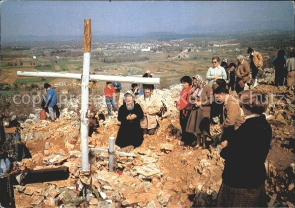 Medugorje Beten am Kreuz