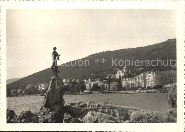 Opatija Abbazia Denkmal am Wasser