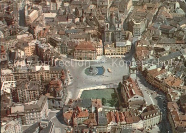 Praha Prahy Prague Fliegeraufnahme Old Town Square