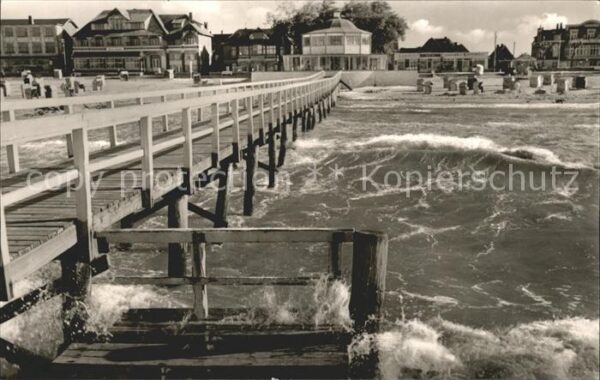 Niendorf Ostseebad Brücke Strand