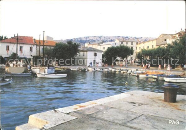 Pag Hafen Boote