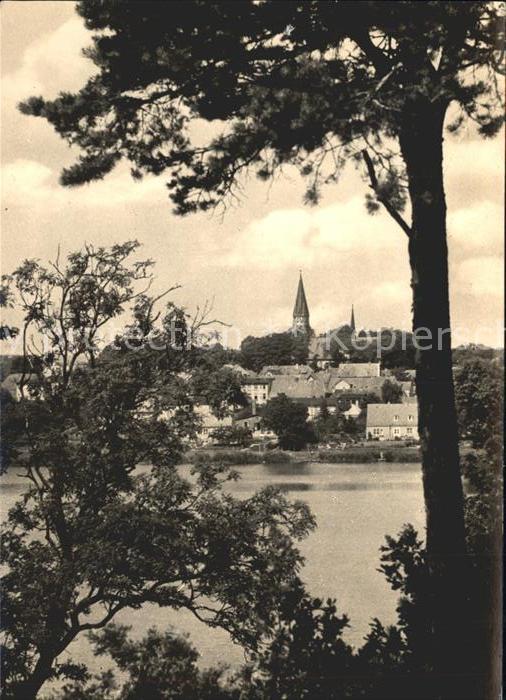 Warin See Kirche