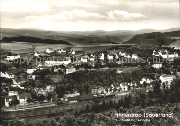 Finnentrop Teilansicht mit Festhalle