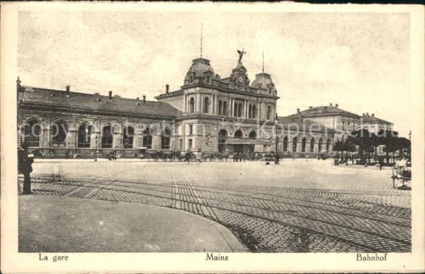 Mainz Rhein Bahnhof Vorplatz