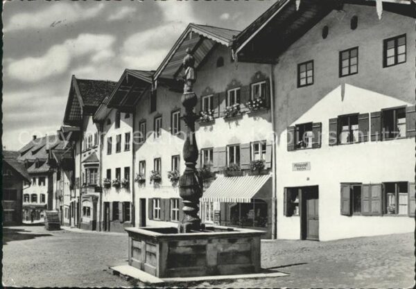 Bad Toelz Jungmeierplatz Brunnen