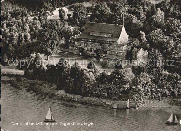 Moehnesee Jugendherberge Segelboot Fliegeraufnahm