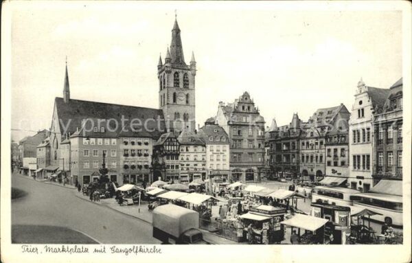 Trier Marktplatz mit Gangolfkirche