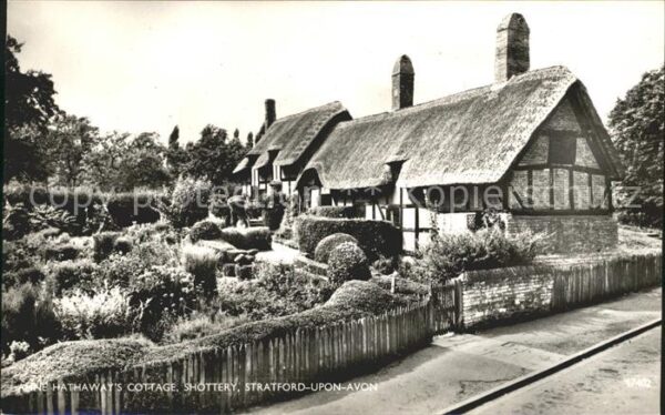 Stratford-Upon-Avon Anne Hathaways_s Cottage Shottery