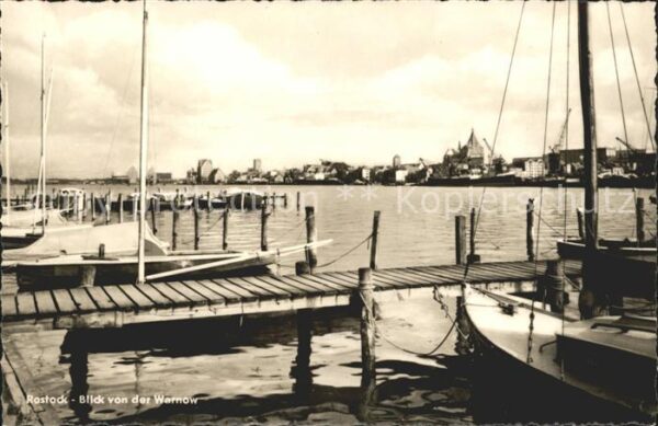 Rostock Blick von der Warnow Segelboot