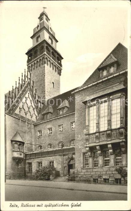 Zeitz Rathaus mit spätgotischem Giebel
