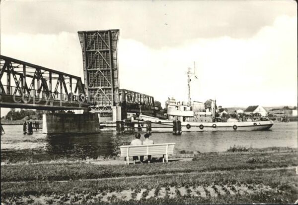 Wolgast Mecklenburg-Vorpommern Am Hafen Dampfer Brücke