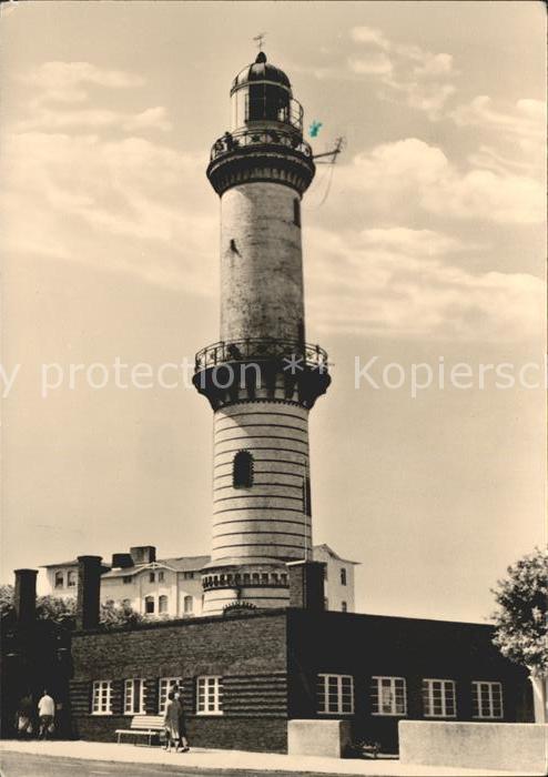 Warnemuende Ostseebad Leuchtturm mit Portal