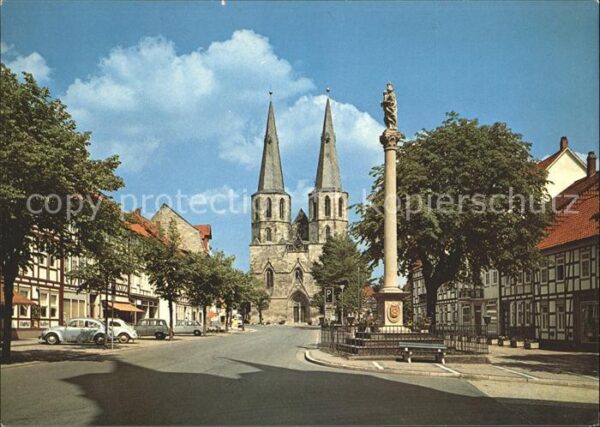 Duderstadt Marktstrasse mit Cyriakuskirche Mariens