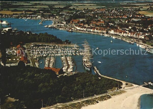 Travemuende Ostseebad Ostseeheilbad Hafen Segelschiff Flieger