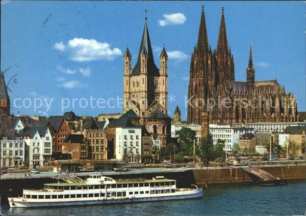 Koeln Rhein Rheinufer Dom Gross-St.-Martin