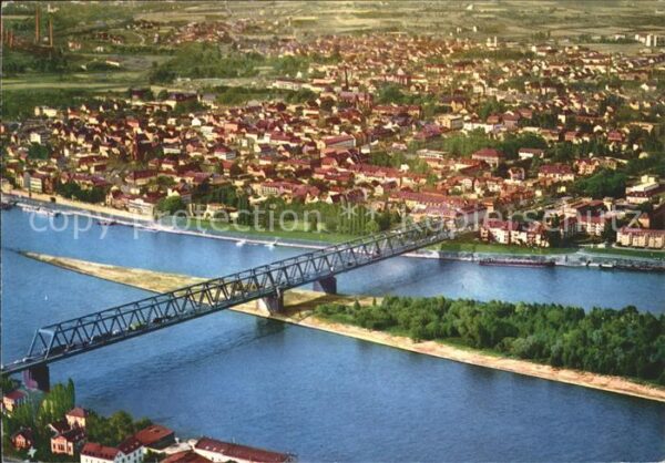 Neuwied Rhein Fliegeraufnahme Stadt mit Brücke