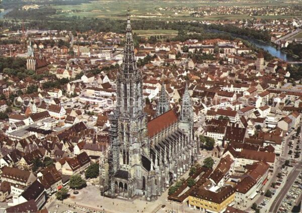 Ulm Donau höchste Kirche Fliegeraufnahme