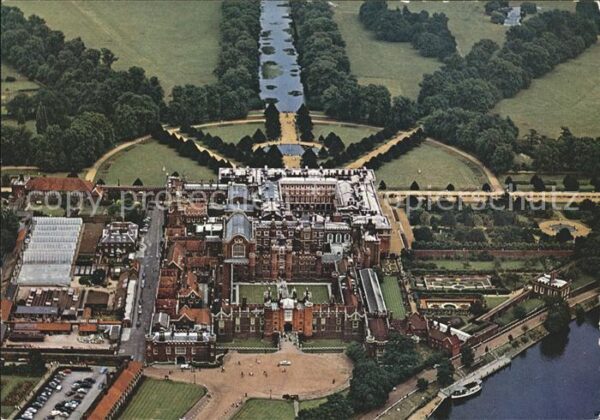 Middlesex Hampton Court Palace
