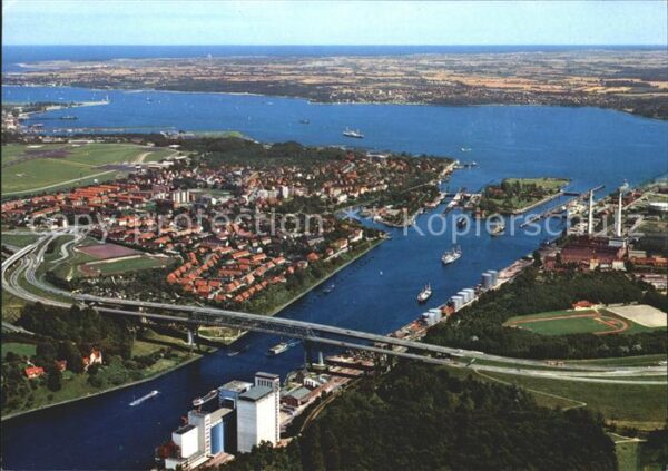 Kiel Fliegeraufnahme Holtenauer Hochbrücken