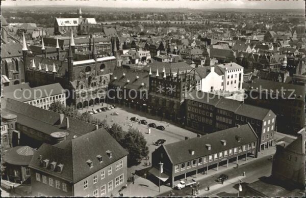 Luebeck Fliegeraufnahme Marktplatz