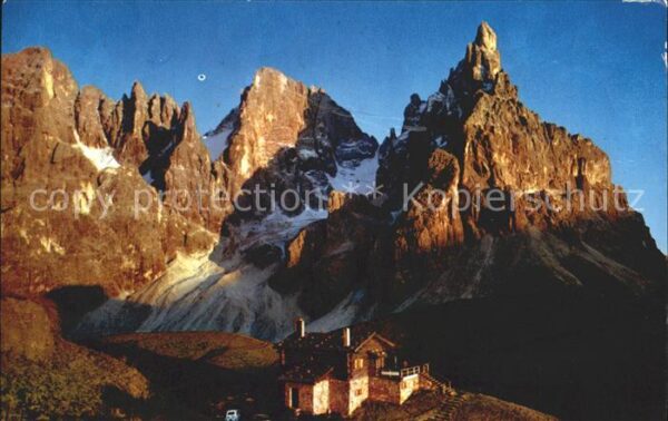 San Martino di Castrozza Segantini Shelter Groupe des Pale Dolom