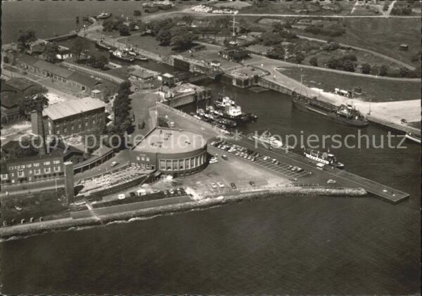 Wilhelmshaven Strandhalle Hafeneinfahrt