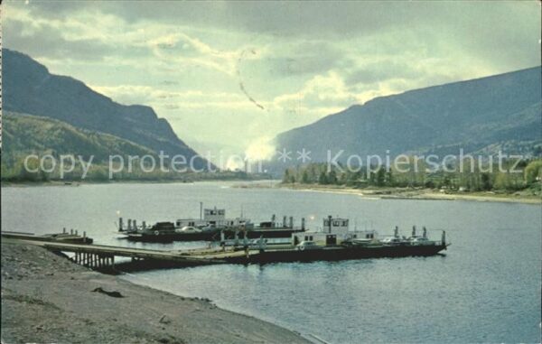 Faehre Ferry Bac Traghetto-- Autofähre Castlegar Columbia River Cana
