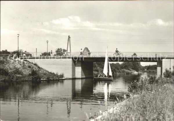 Wolzig Kanalbrücke Segelboot