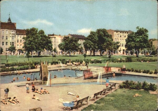 Berlin Kinderschwimmbad Monbijouplatz