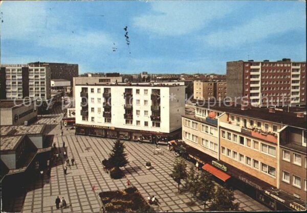 Lebenstedt Platm mit Hochhäusern