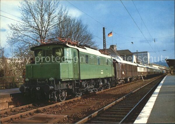 Lokomotive Elektro-Schnellzug 104 019-5 DB Hauptba