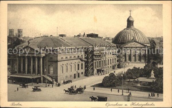 Berlin Opernhaus Hedwigskirche