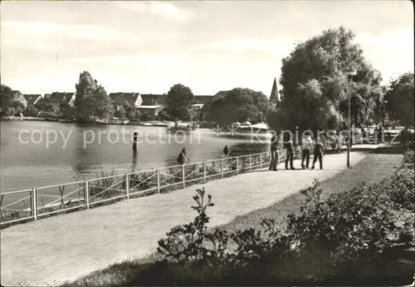 Roebel Mueritz Promenade an der Müritz
