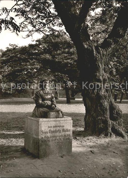 Goettingen Niedersachsen Denkmal der Charlotte Müller