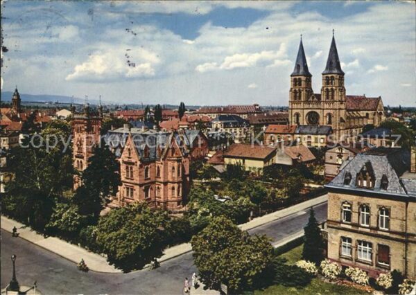 Landau Pfalz Gartenstadt Schlösschen mit Marienkirch