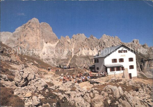 Dolomiti Rifugio Roda di Vael