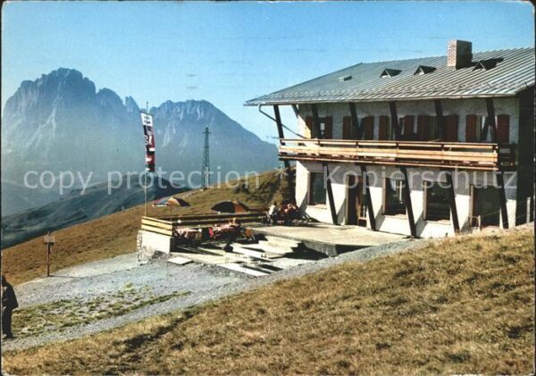 Groeden Tirol Seilbahn Seceda Bergstation mit Restaur
