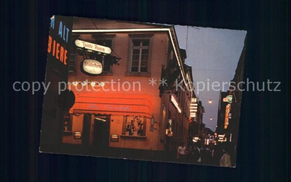 Duesseldorf Altstadt bei Nacht