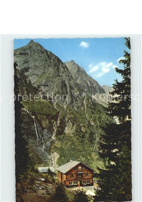 Grawandhuette mit Gr Greiner Gruppe im Zillertal